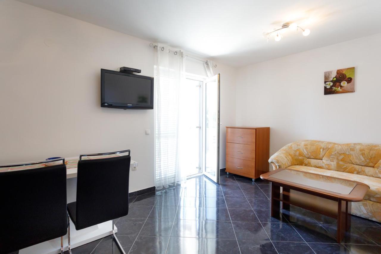 Apartments Lacic Кърк Екстериор снимка