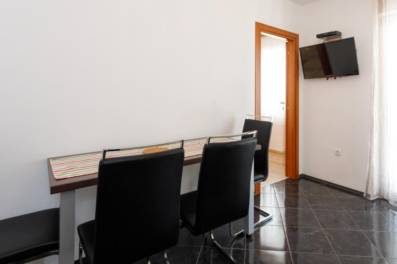 Apartments Lacic Кърк Екстериор снимка
