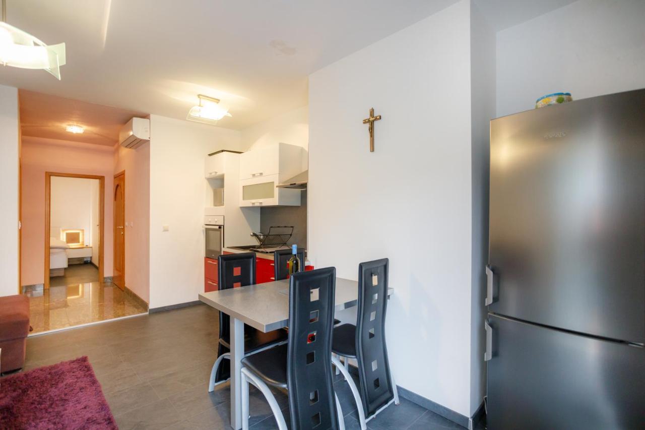 Apartments Lacic Кърк Екстериор снимка