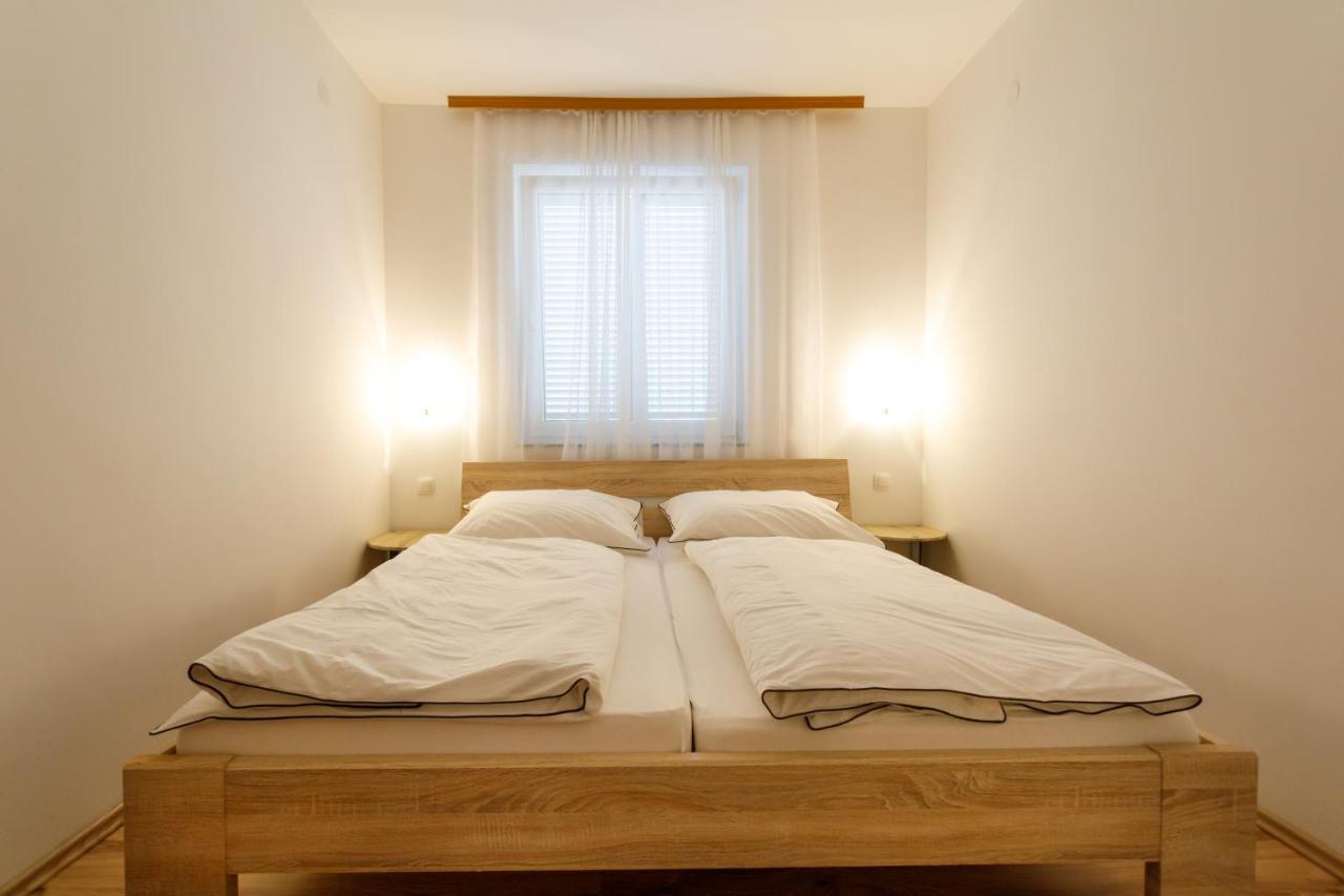 Apartments Lacic Кърк Екстериор снимка